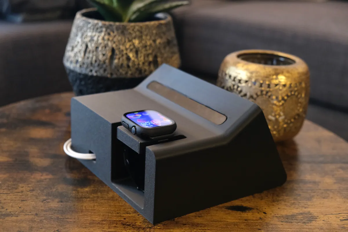 iPhone 16 Pro Max Charging Dock, photo 3 of 4 - iPhone 16 Pro Max Charging Dock Hobby & DIY