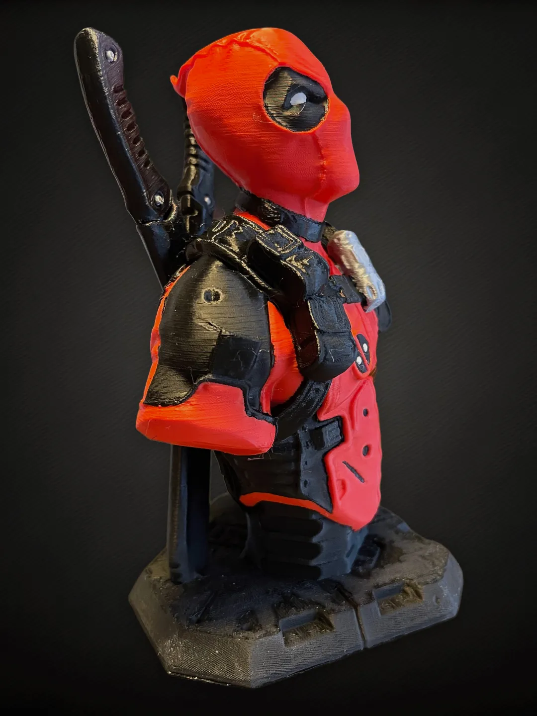Deadpool bust ( with removable swords ), photo 4 of 4 - Deadpool bust ( with removable swords ) Art