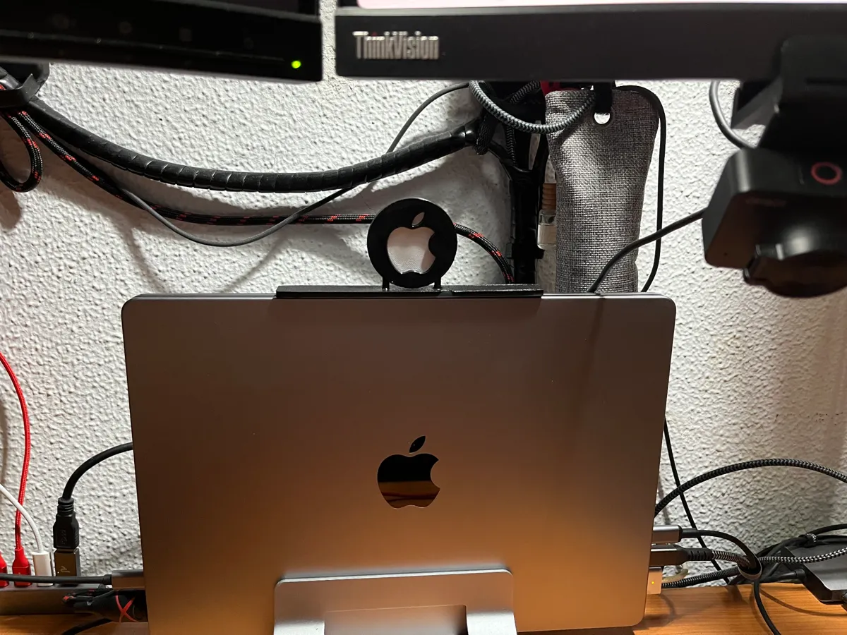 Separador Macbook M1 pro para Sonido de altavoces - Office, in stock in India