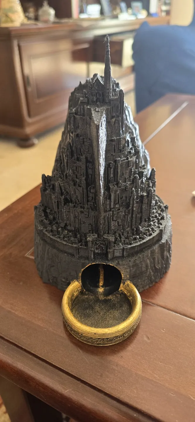 Minas Tirith torre lancia dadi, photo 3 of 4 - Minas Tirith torre lancia dadi Board Games & Tabletop