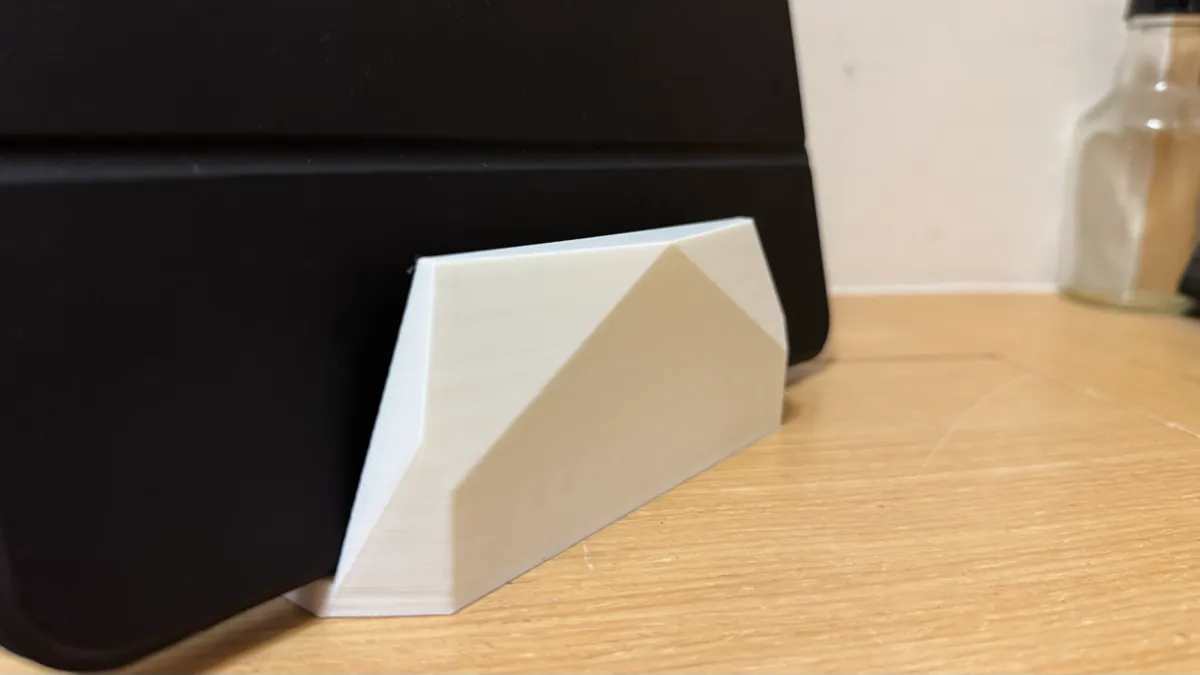 Vertical laptop stand duo, photo 3 of 4 - Vertical laptop stand duo Mobile & Device Accessories