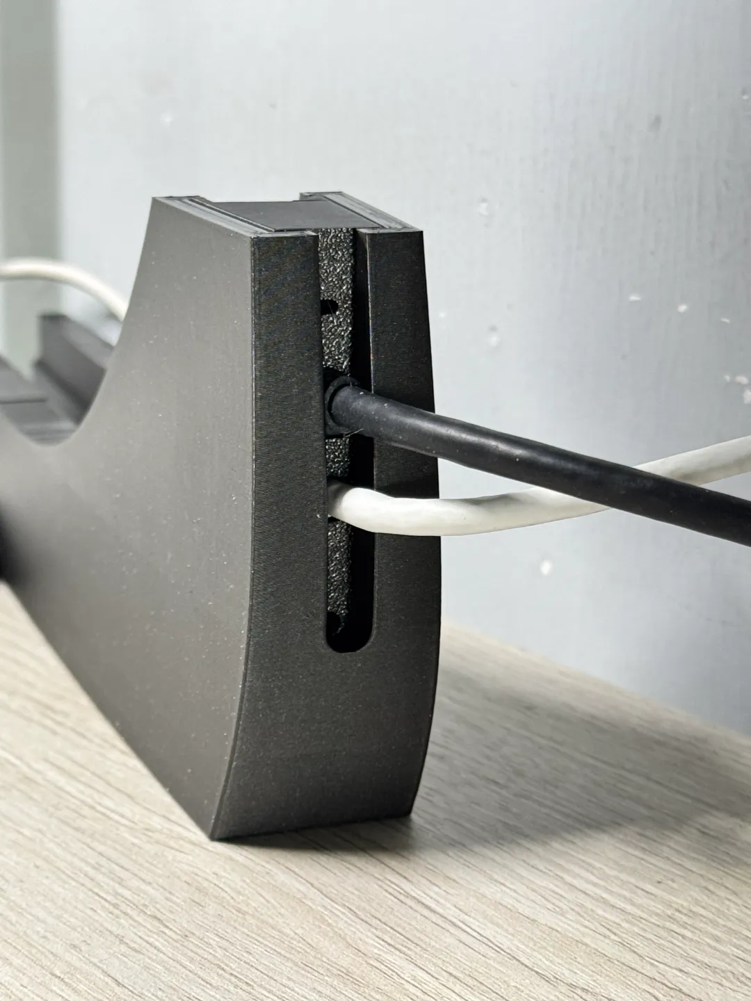 Macbook Pro 14in Docking Station Stand, photo 4 of 4 - Macbook Pro 14in Docking Station Stand Mobile & Device Accessories