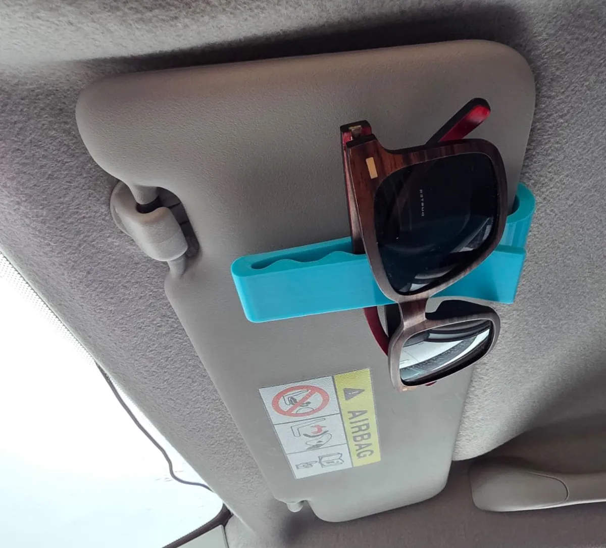 Durable Car Sun Visor Glasses Holder 2026, photo 4 of 4 - Durable Car Sun Visor Glasses Holder 2026 Car & Vehicle