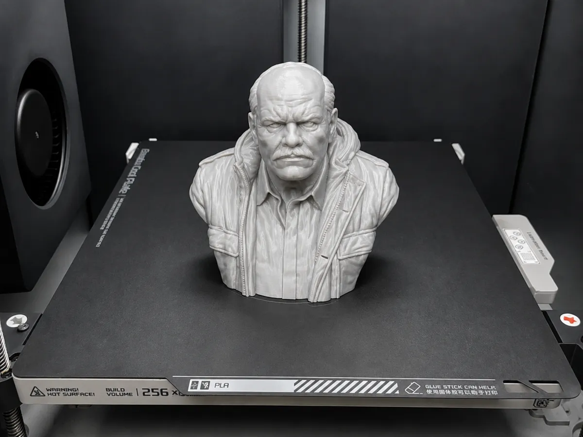 Statue of an old man, photo 2 of 3 - Statue of an old man Home Decor Items