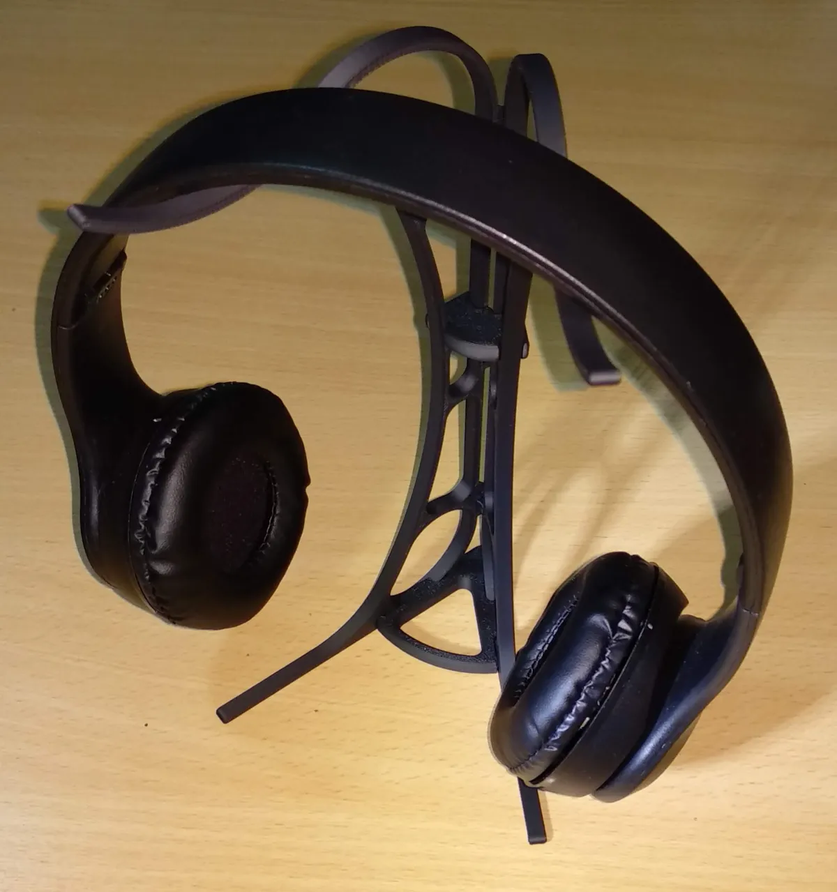 Minimalist Headphones Stand, photo 4 of 4 - Minimalist Headphones Stand Mobile & Device Accessories