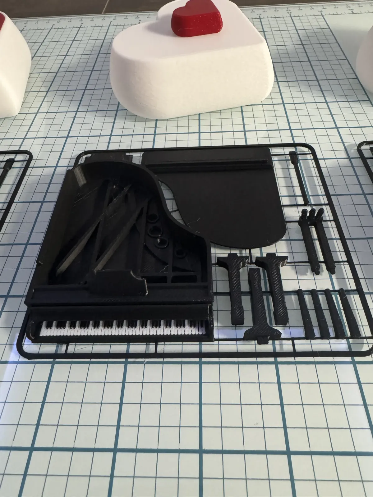 Grand Piano Kit Card (1:24) with chair, photo 3 of 4 - Grand Piano Kit Card (1:24) with chair Hobby & DIY