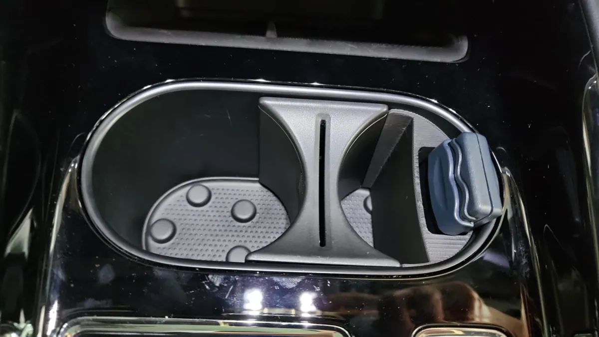 Skoda Enyaq Cup Holder Remote Key Holder Insert, photo 2 of 4 - Skoda Enyaq Cup Holder Remote Key Holder Insert Hobby & DIY