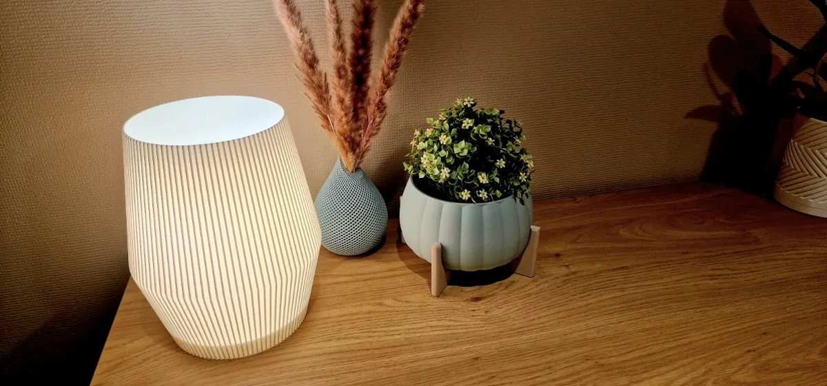 Modern Minimalist planter Pot with Stand, photo 3 of 4 - Modern Minimalist planter Pot with Stand Garden & Outdoor