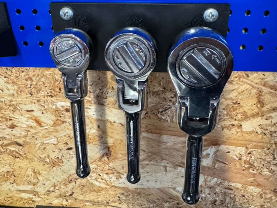Ratchet handle hanger