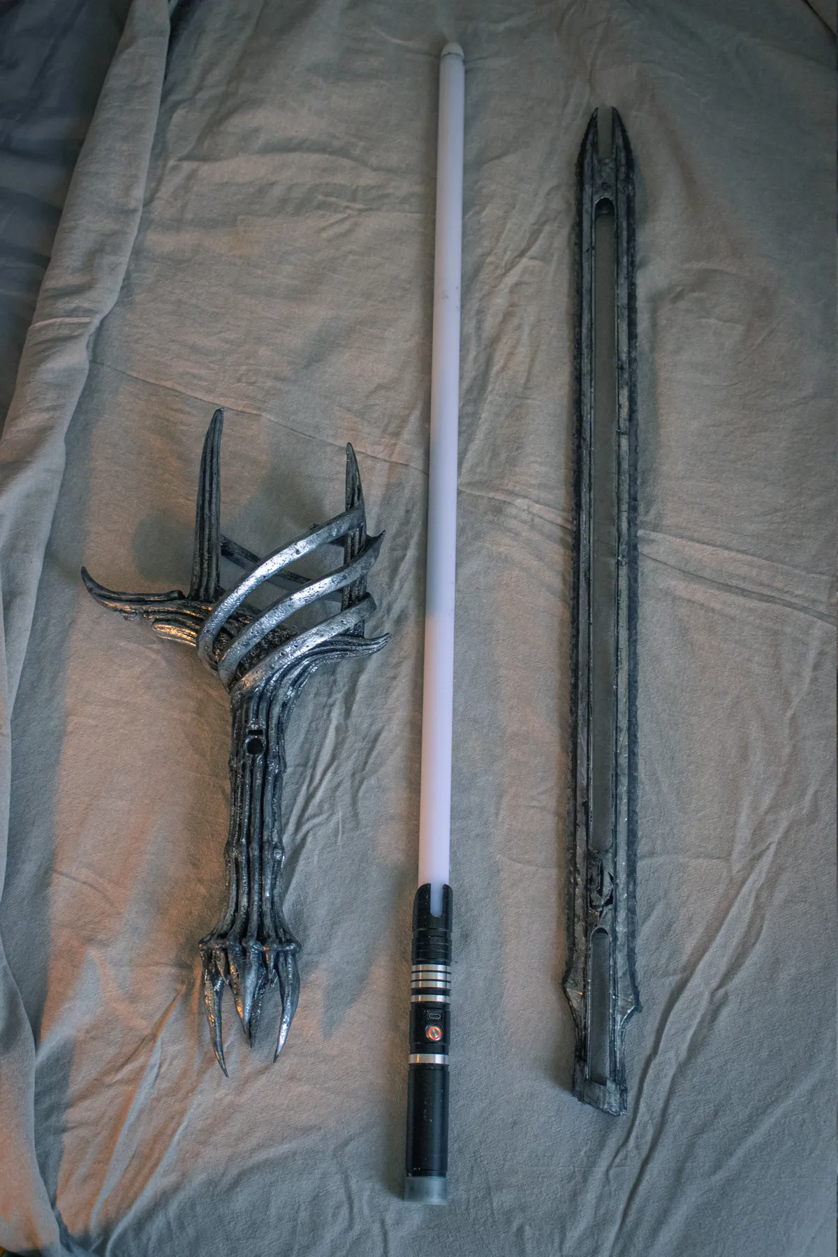 Blade of the Sith Lord, Darth Sauron, photo 4 of 4 - Blade of the Sith Lord, Darth Sauron Props & Cosplay