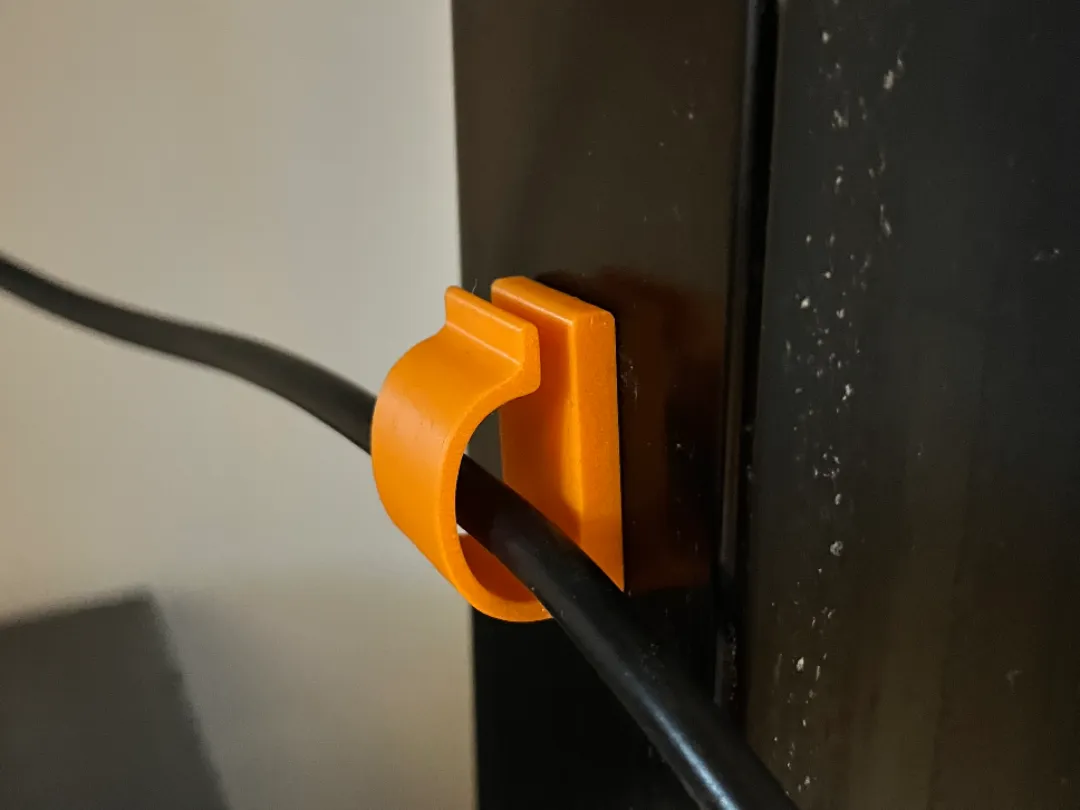 Magnetic cable organiser clip 10mm