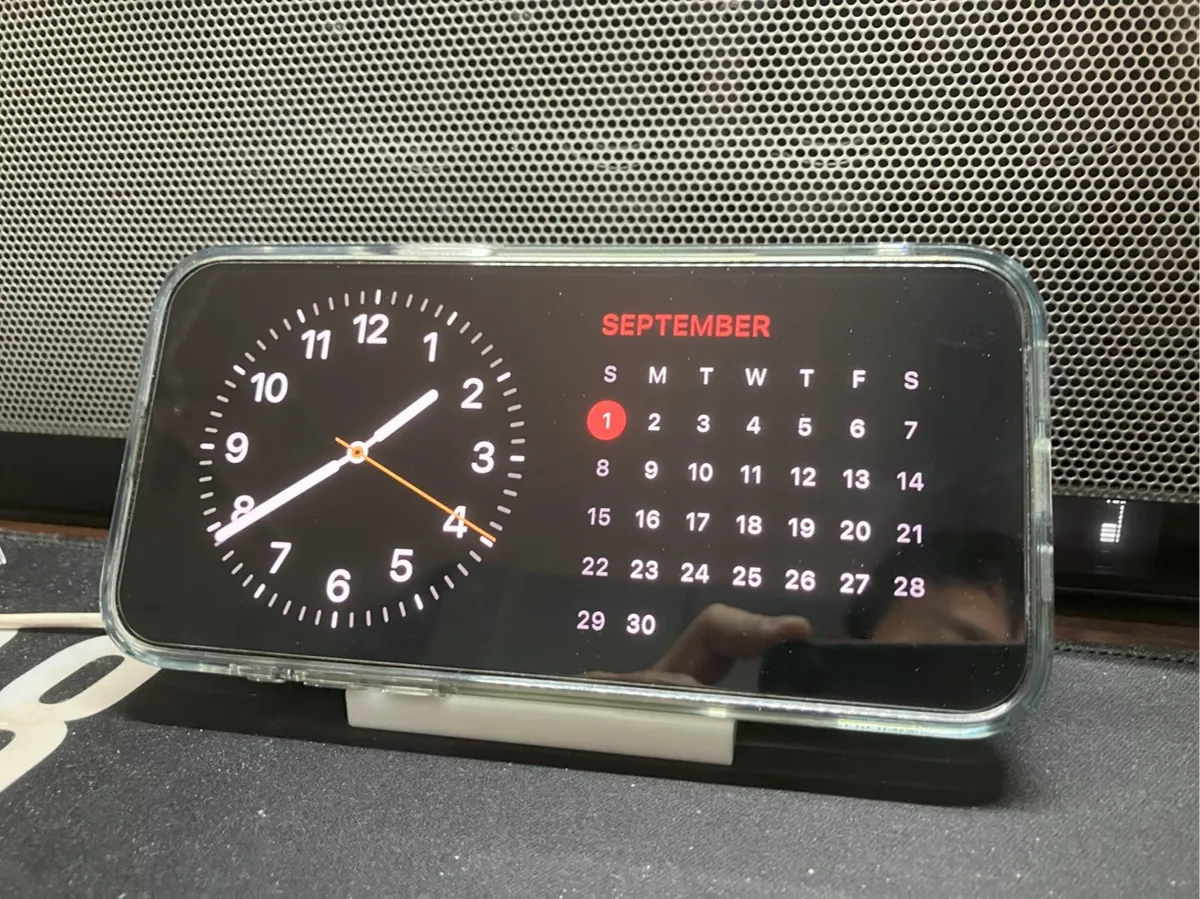iPhone Pro Max Horizontal Wireless Charger Stand - Office, in stock in India