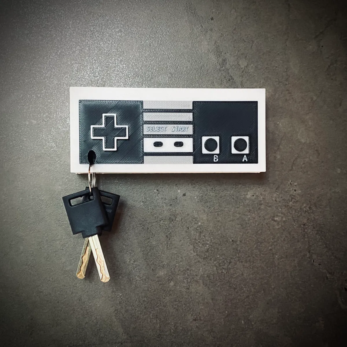 Nintendo key holder, photo 3 of 4 - Nintendo key holder Miniatures