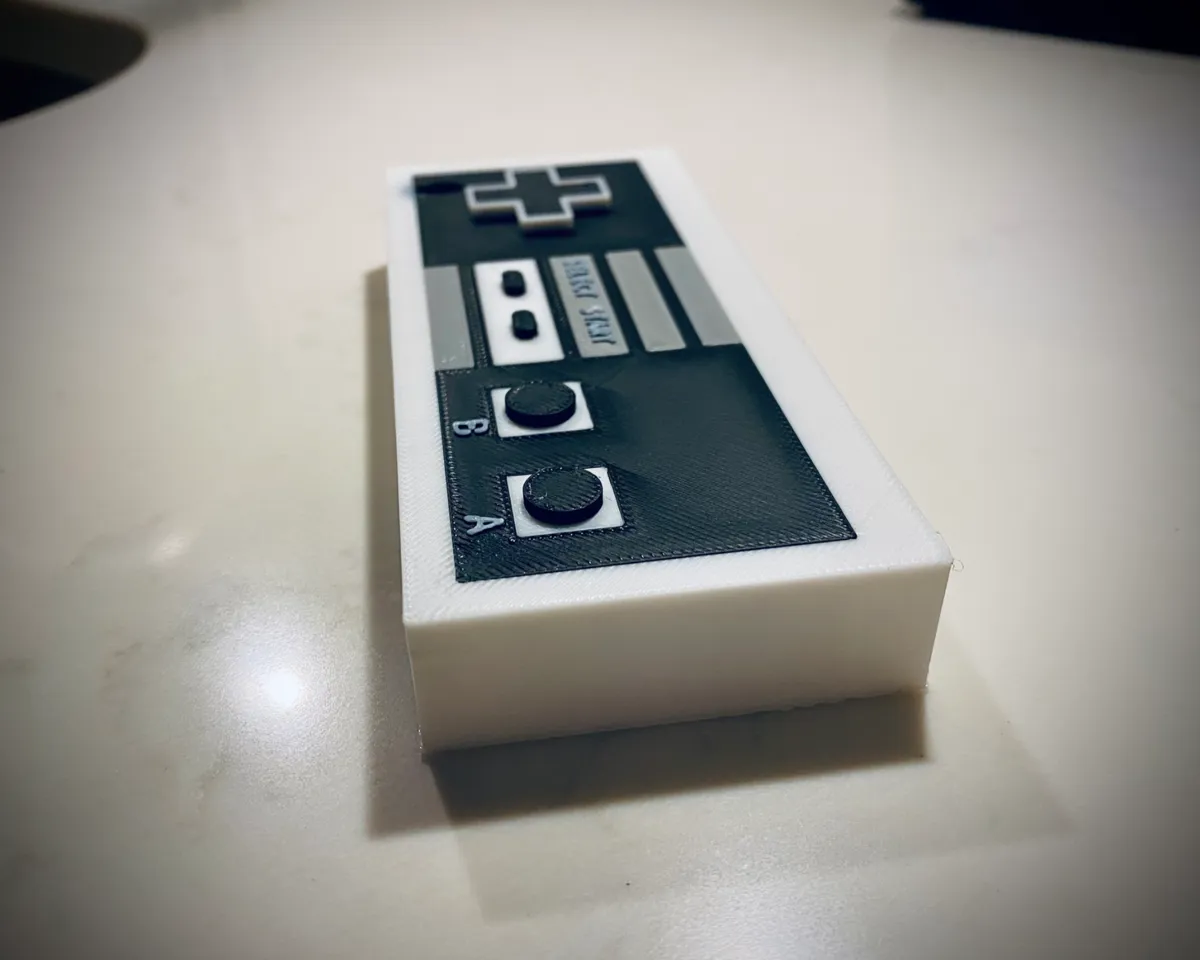 Nintendo key holder, photo 4 of 4 - Nintendo key holder Miniatures