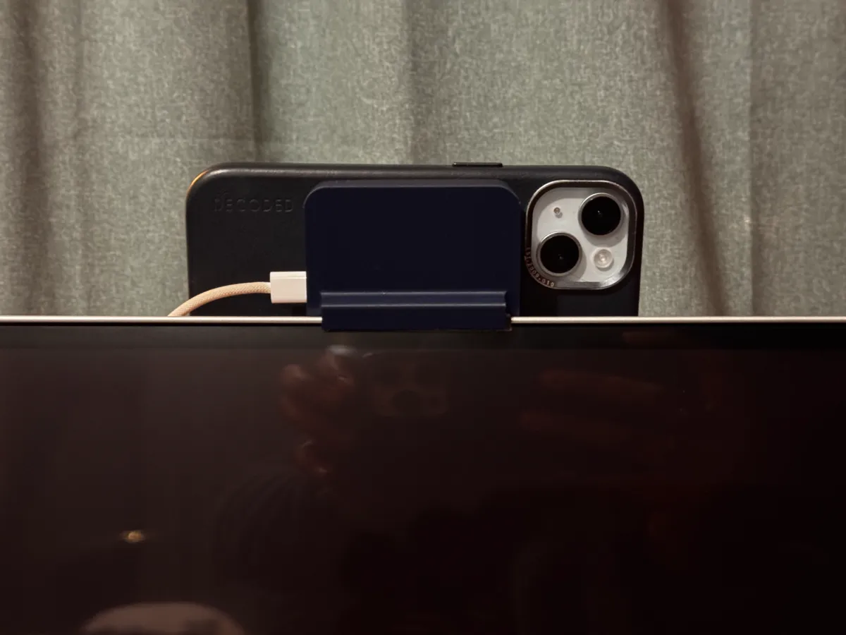 iPhone continuity mount for monitors (Magsafe), photo 2 of 4 - iPhone continuity mount for monitors (Magsafe) Household