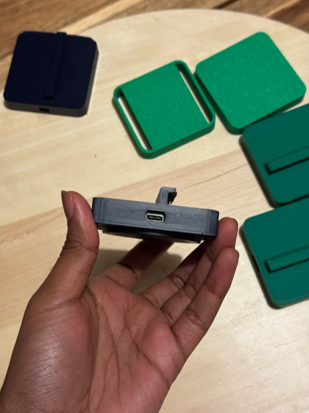 iPhone continuity mount for monitors (Magsafe), photo 4 of 4 - iPhone continuity mount for monitors (Magsafe) Household