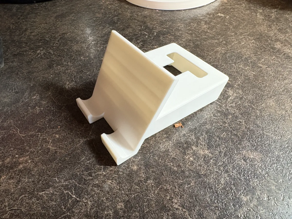 Milwaukee M18 Top-Off Phone Stand, photo 4 of 4 - Milwaukee M18 Top-Off Phone Stand Mobile & Device Accessories