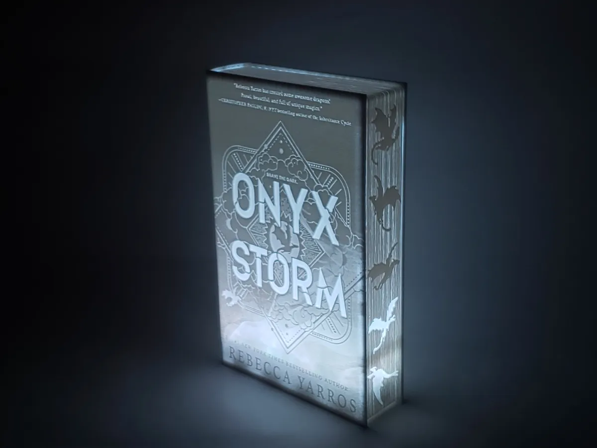 Litho Books (Onyx Storm) - Character Bookends, in stock