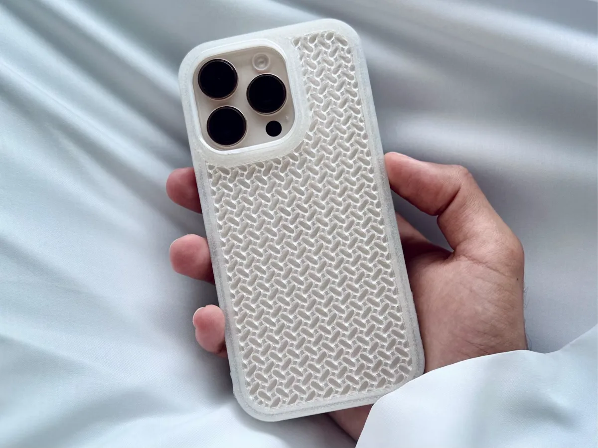 iPhone 14-17 Slim Case with Camera Protection