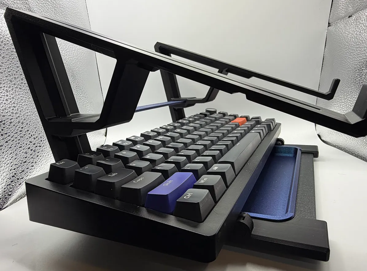 Laptop Stand with locking supports, photo 3 of 4 - Laptop Stand with locking supports Mobile & Device Accessories