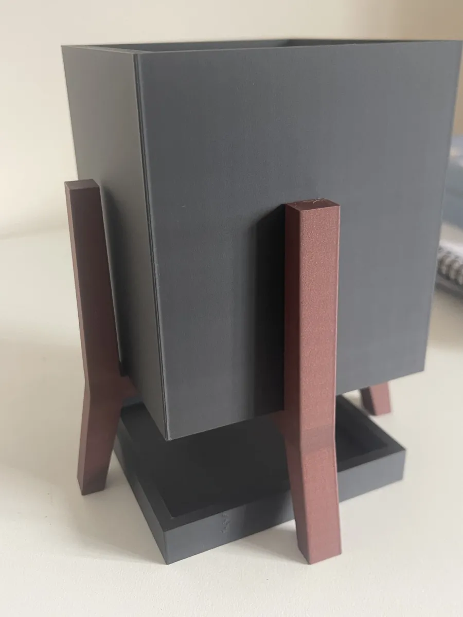 Modern Indoor Plant Pot with Wood-Effect Stand, photo 3 of 4 - Modern Indoor Plant Pot with Wood-Effect Stand Household