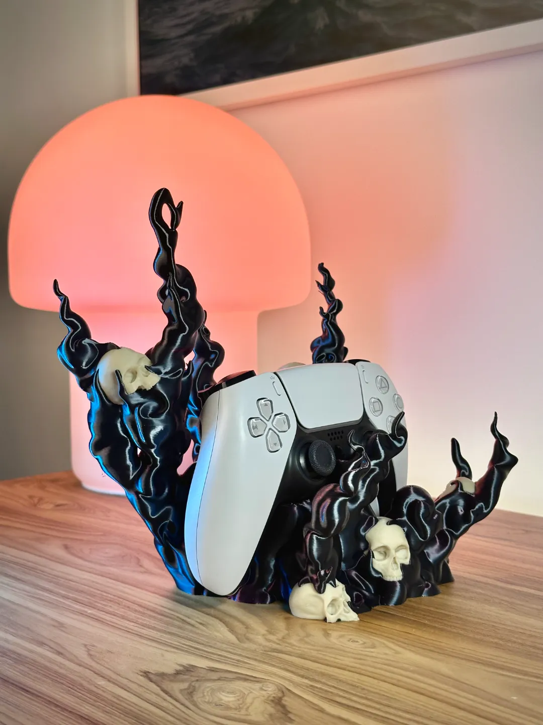 Spooky Controller Stand, photo 2 of 4 - Spooky Controller Stand Household