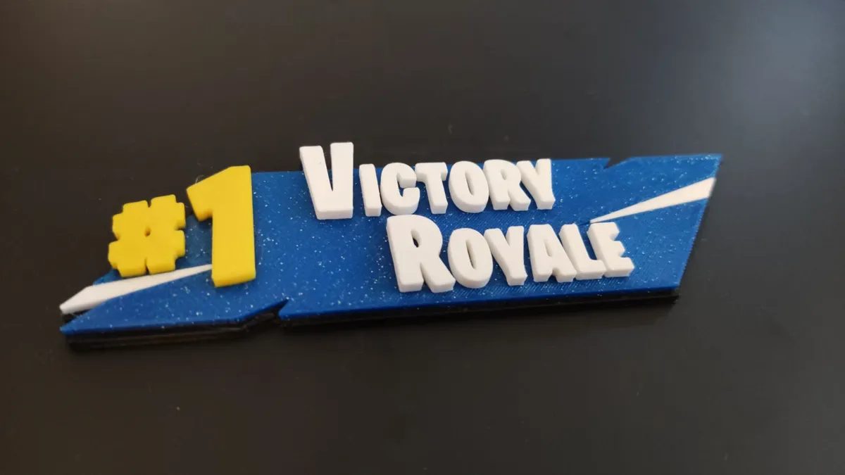 Victory royale fortnite magnet, photo 2 of 4 - Victory royale fortnite magnet Figurines & Collectibles