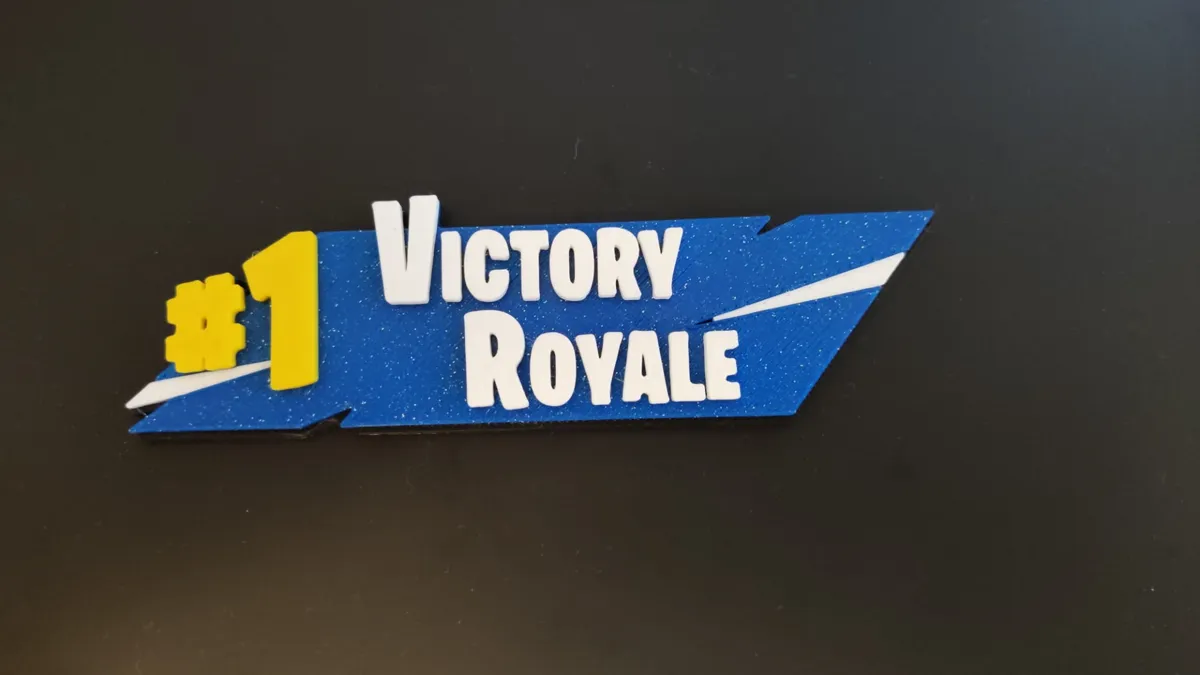 Victory royale fortnite magnet, photo 3 of 4 - Victory royale fortnite magnet Figurines & Collectibles