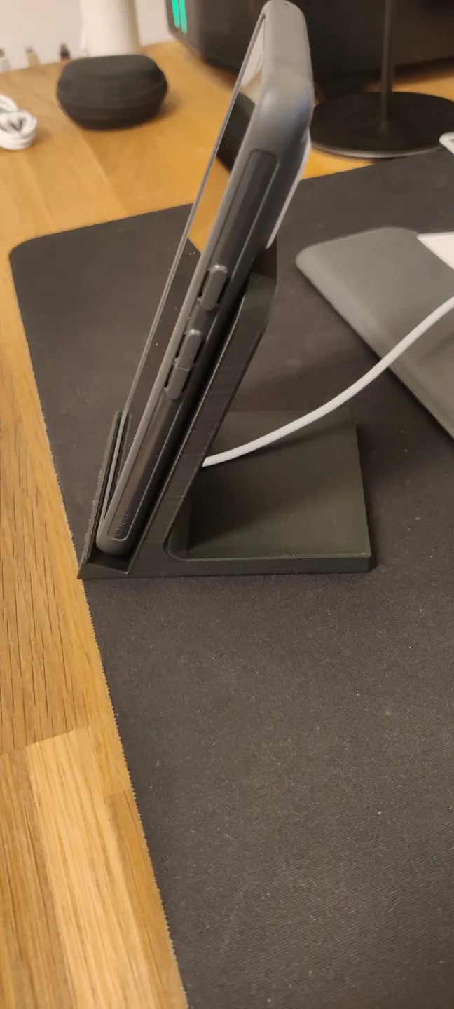 Phone Charger (Pixel 8 or other phones), photo 2 of 2 - Phone Charger (Pixel 8 or other phones) Mobile & Device Accessories