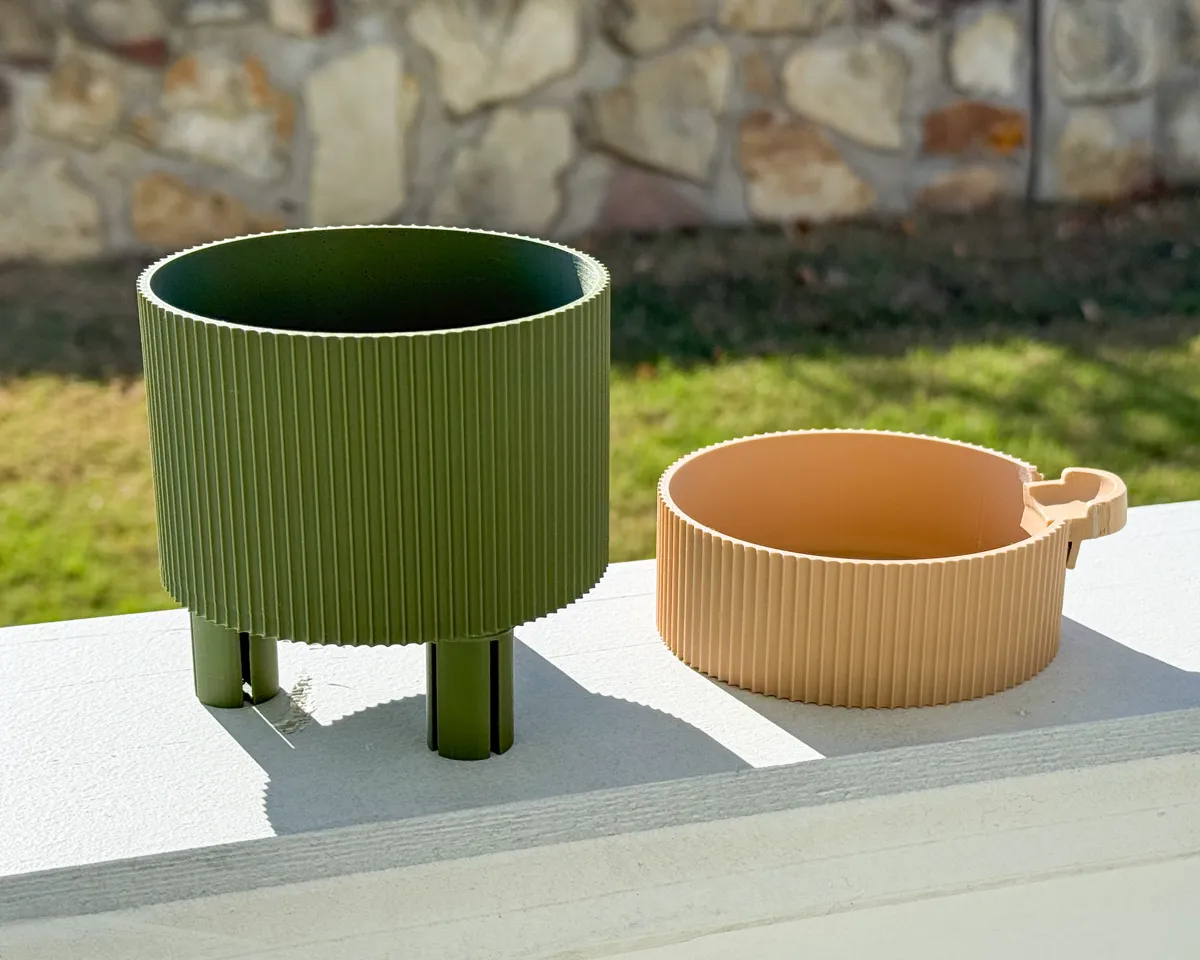 Round Self-Watering Planter Ribbed (Small), photo 4 of 4 - Round Self-Watering Planter Ribbed (Small) Garden & Outdoor