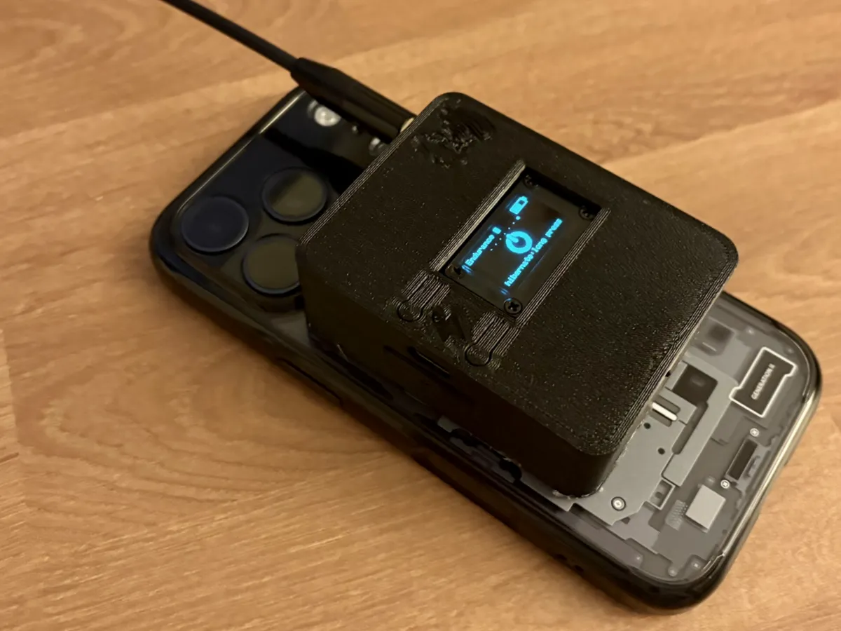 Heltec V4 Meshtastic Case (MagSafe & LiPo Battery)