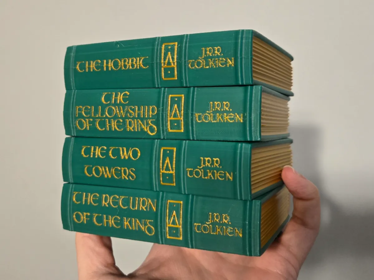 Hobbit/LOTR Commander Deck Box