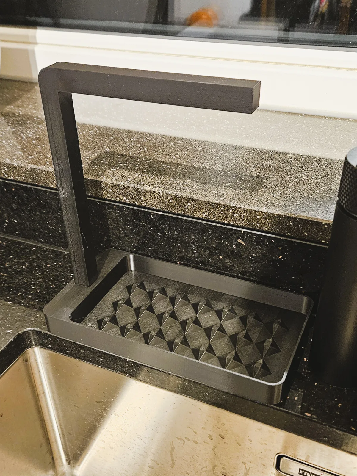 Sponge Holder & Dishcloth Hanger, photo 4 of 4 - Sponge Holder & Dishcloth Hanger Household