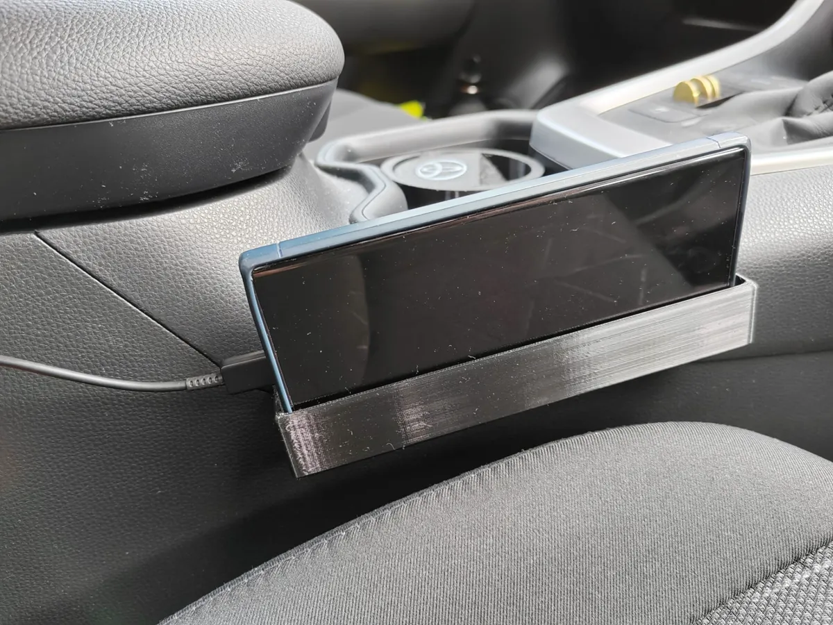 Charging support for the copilot's cell phone, photo 3 of 3 - Charging support for the copilot's cell phone Mobile & Device Accessories