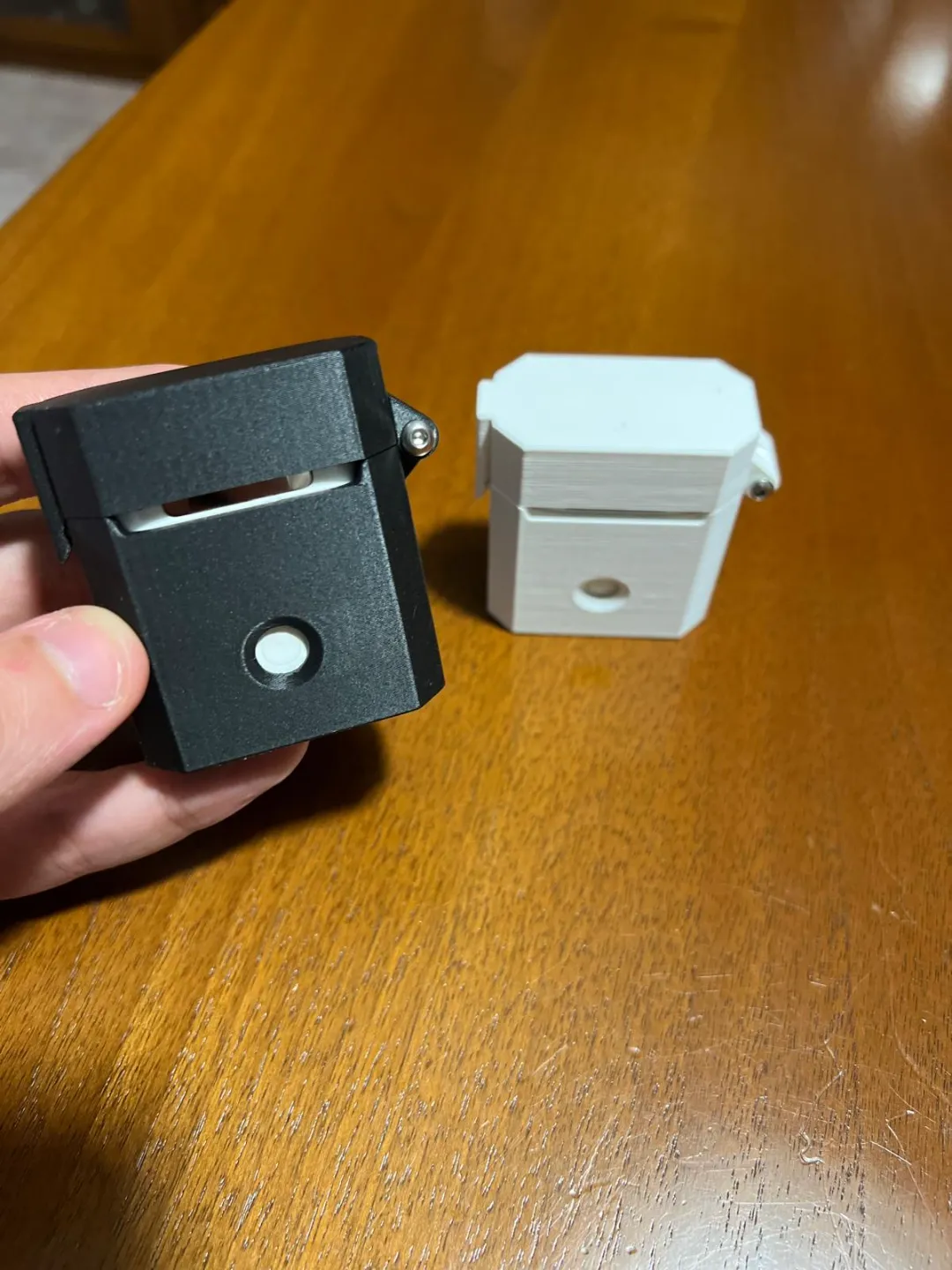 AirPods Travelcase (All models), photo 2 of 4 - AirPods Travelcase (All models) Mobile & Device Accessories