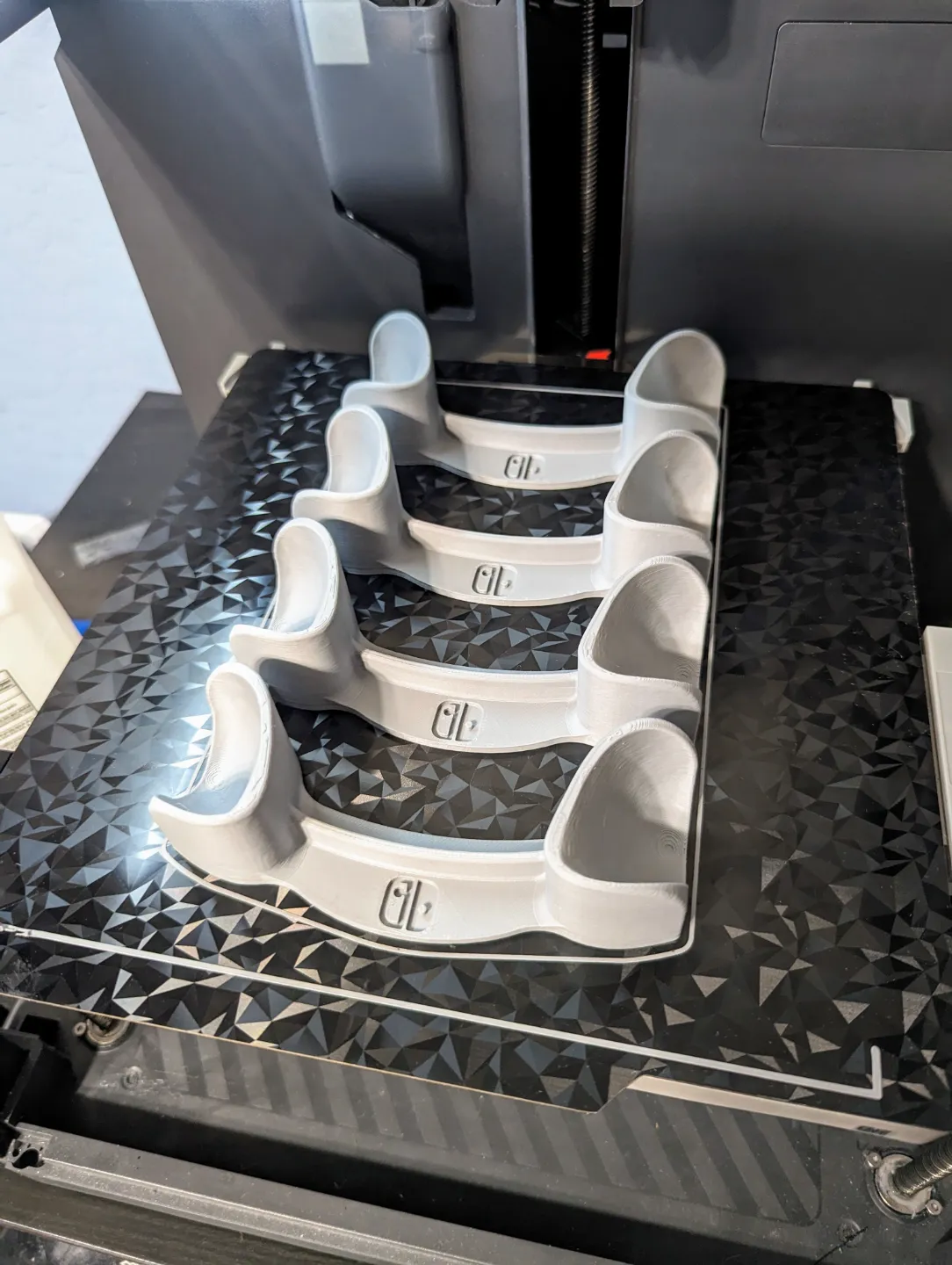 Nintendo Switch Pro Controller Stand - 4x Controller, photo 2 of 4 - Nintendo Switch Pro Controller Stand - 4x Controller Tools