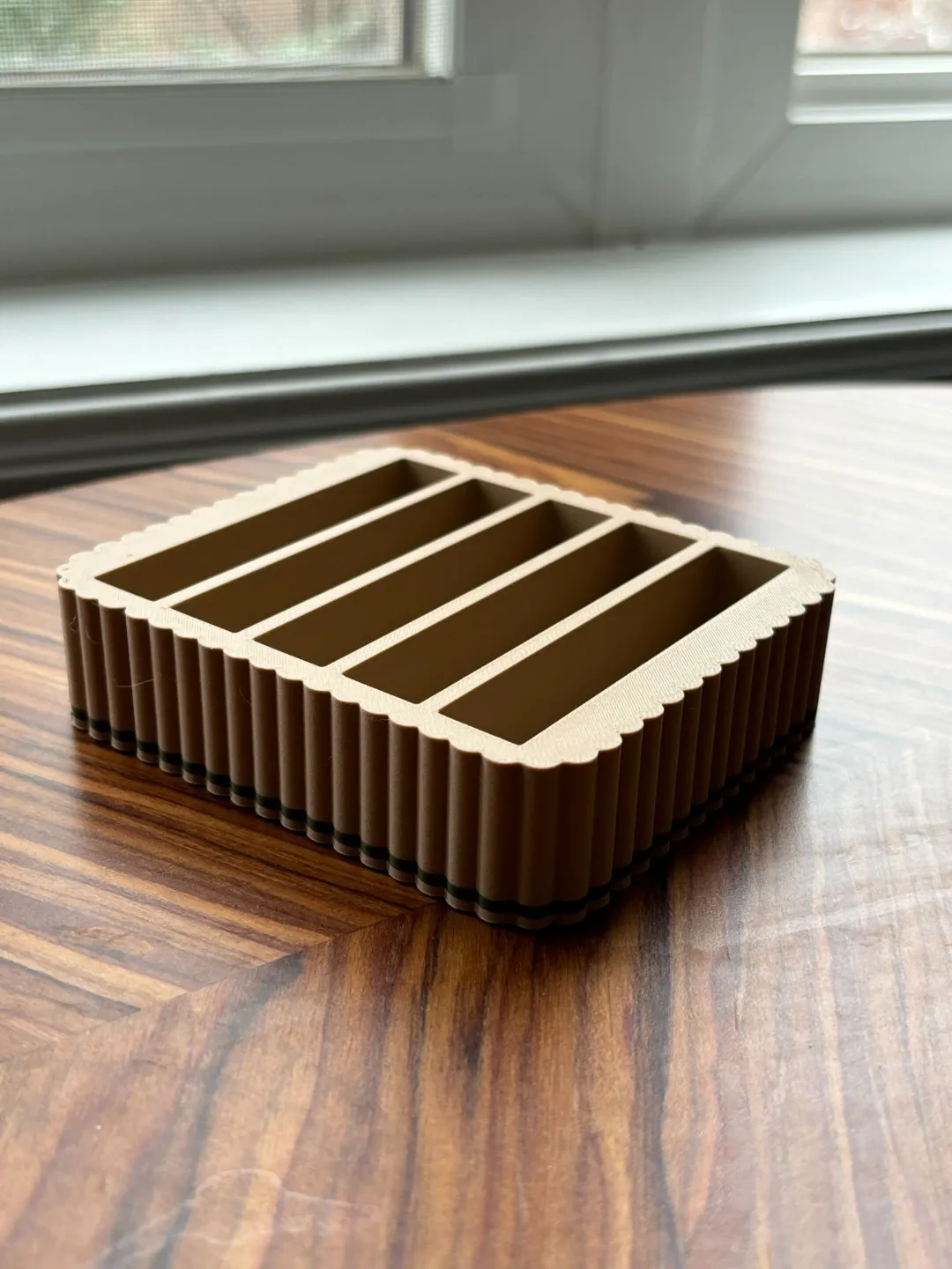 Phone Case Stand Organizer, photo 3 of 4 - Phone Case Stand Organizer Household
