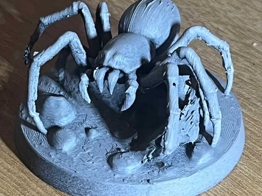 figurine miniature spider