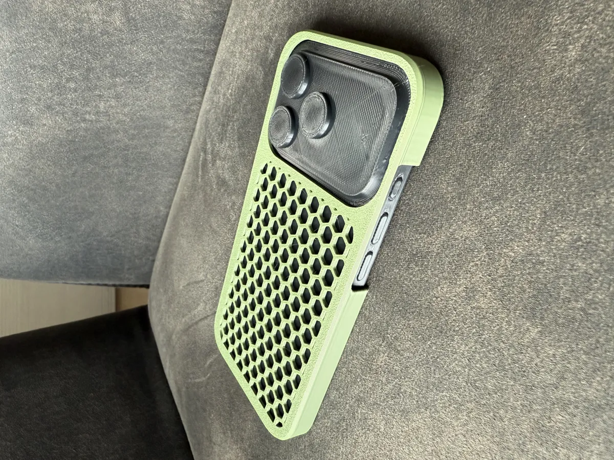 iPhone 17 Pro Max Hexagon Case with Camera Bump, photo 3 of 4 - iPhone 17 Pro Max Hexagon Case with Camera Bump Mobile & Device Accessories