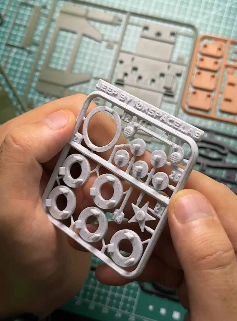 JEEP Assembly Kit-Card , No Glue, Flat Pack, photo 2 of 4 - JEEP Assembly Kit-Card , No Glue, Flat Pack Models, RC & Drones
