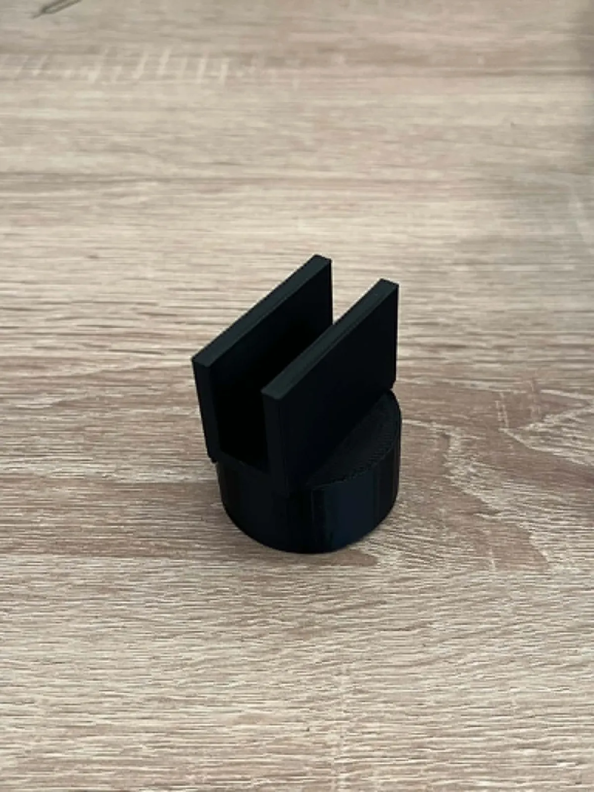 phone holder for a m6 screw, photo 4 of 4 - phone holder for a m6 screw Mobile & Device Accessories