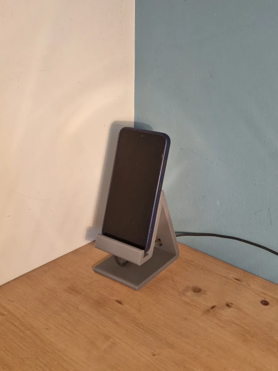 Phone Charging Dock (free to sell), photo 2 of 4 - Phone Charging Dock (free to sell) Mobile & Device Accessories