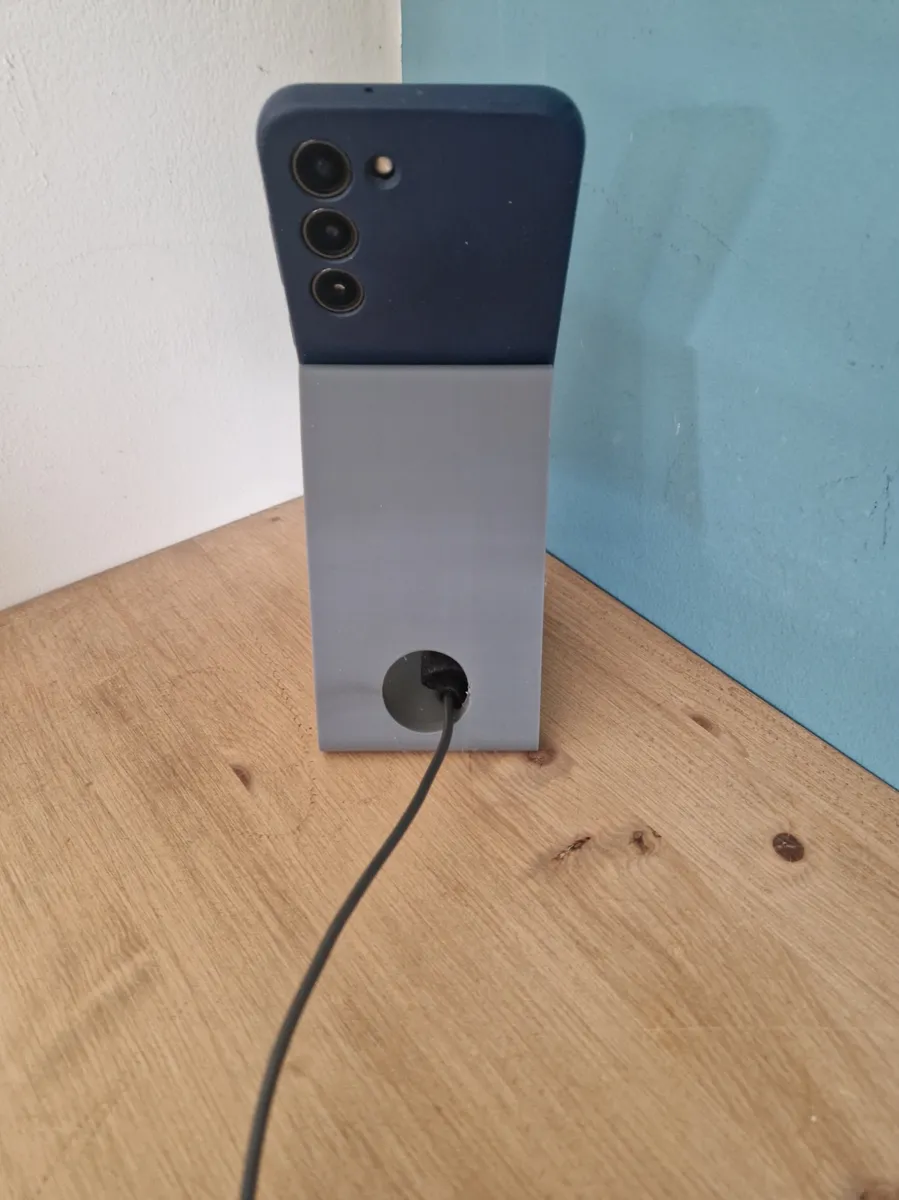 Phone Charging Dock (free to sell), photo 3 of 4 - Phone Charging Dock (free to sell) Mobile & Device Accessories