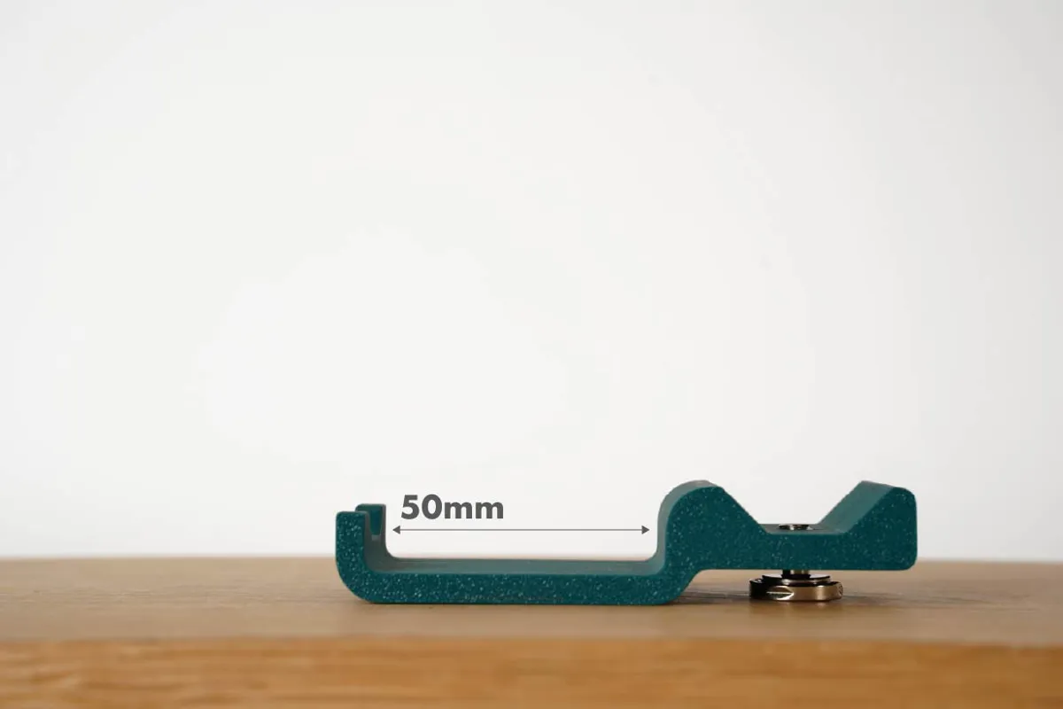 Foxwood Studio - Dock Headphone - Hanger, photo 2 of 3 - Foxwood Studio - Dock Headphone - Hanger Mobile & Device Accessories