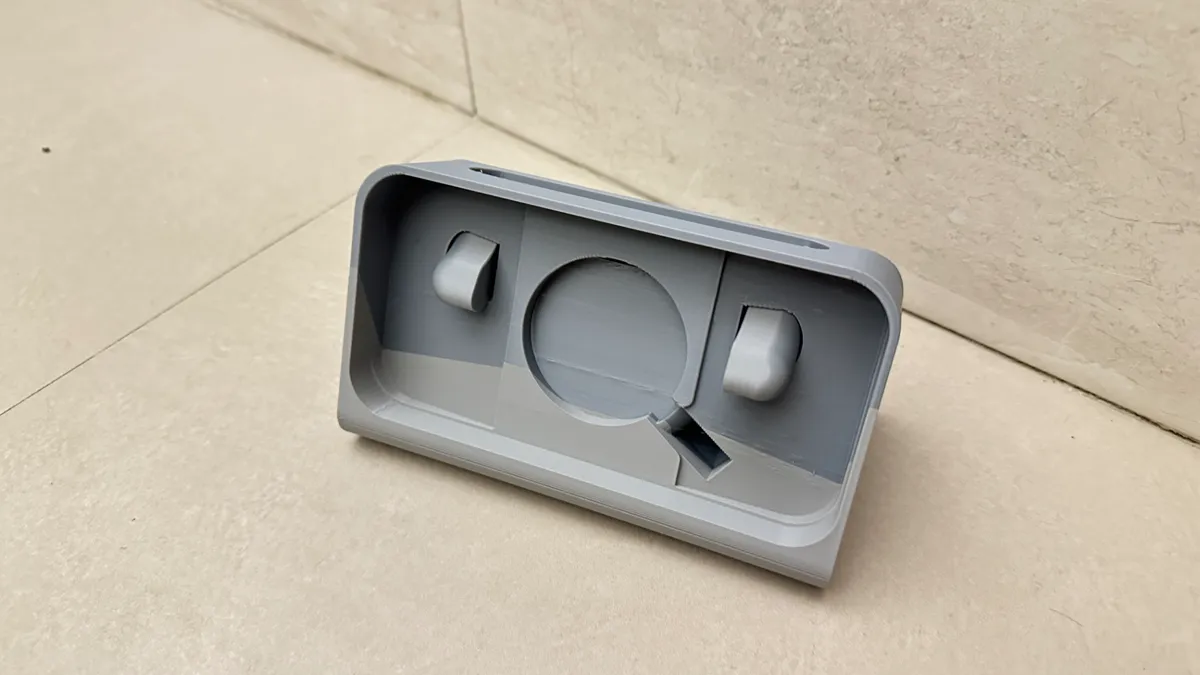 iPhone 12-18 Pro Max Cover, Wireless Charging, photo 3 of 4 - iPhone 12-18 Pro Max Cover, Wireless Charging Hobby & DIY