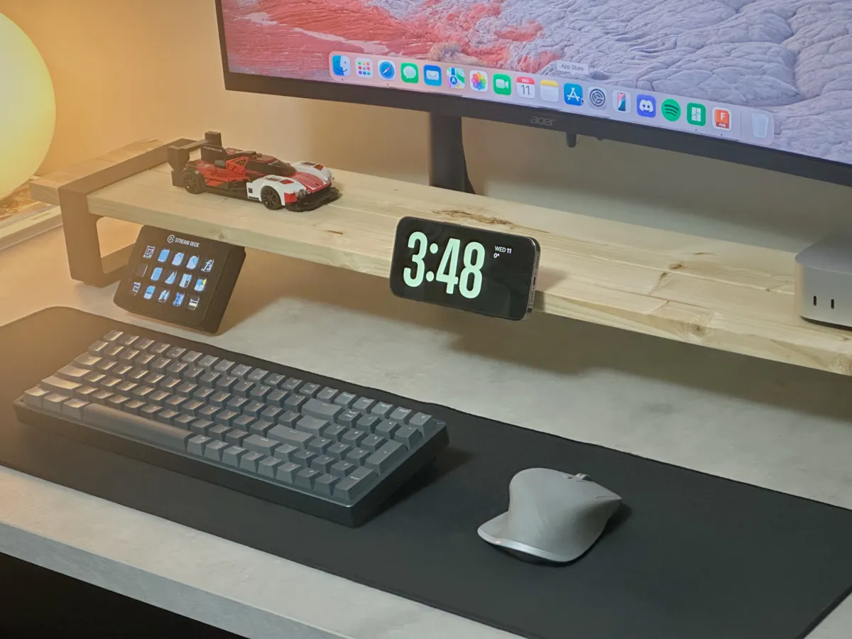 MagSafe Charger Desk Mount - Office, in stock in India