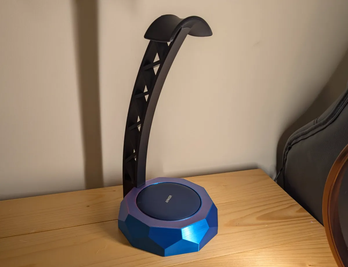 Wireless Charger Headphone Stand - Office, in stock in India