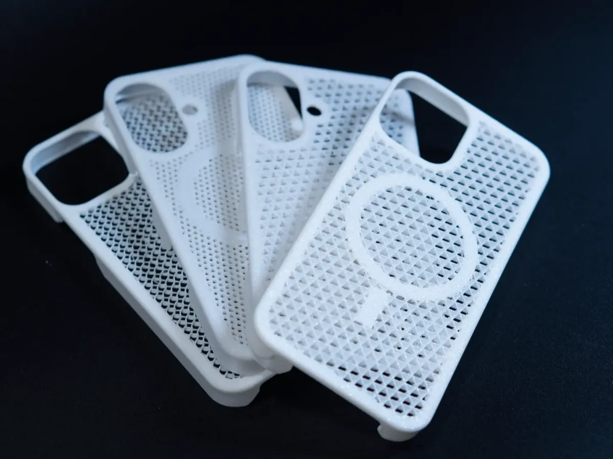 iPhone 12-18 Hollow Honeycomb Case