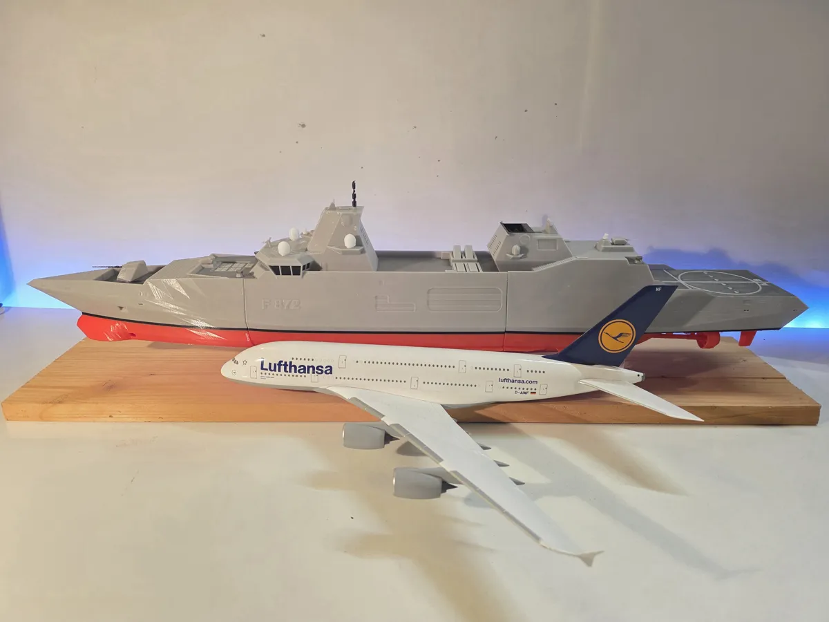 Modern ASW Frigate "Augsburg" 1:200 (Fictional), photo 4 of 4 - Modern ASW Frigate "Augsburg" 1:200 (Fictional) Models, RC & Drones
