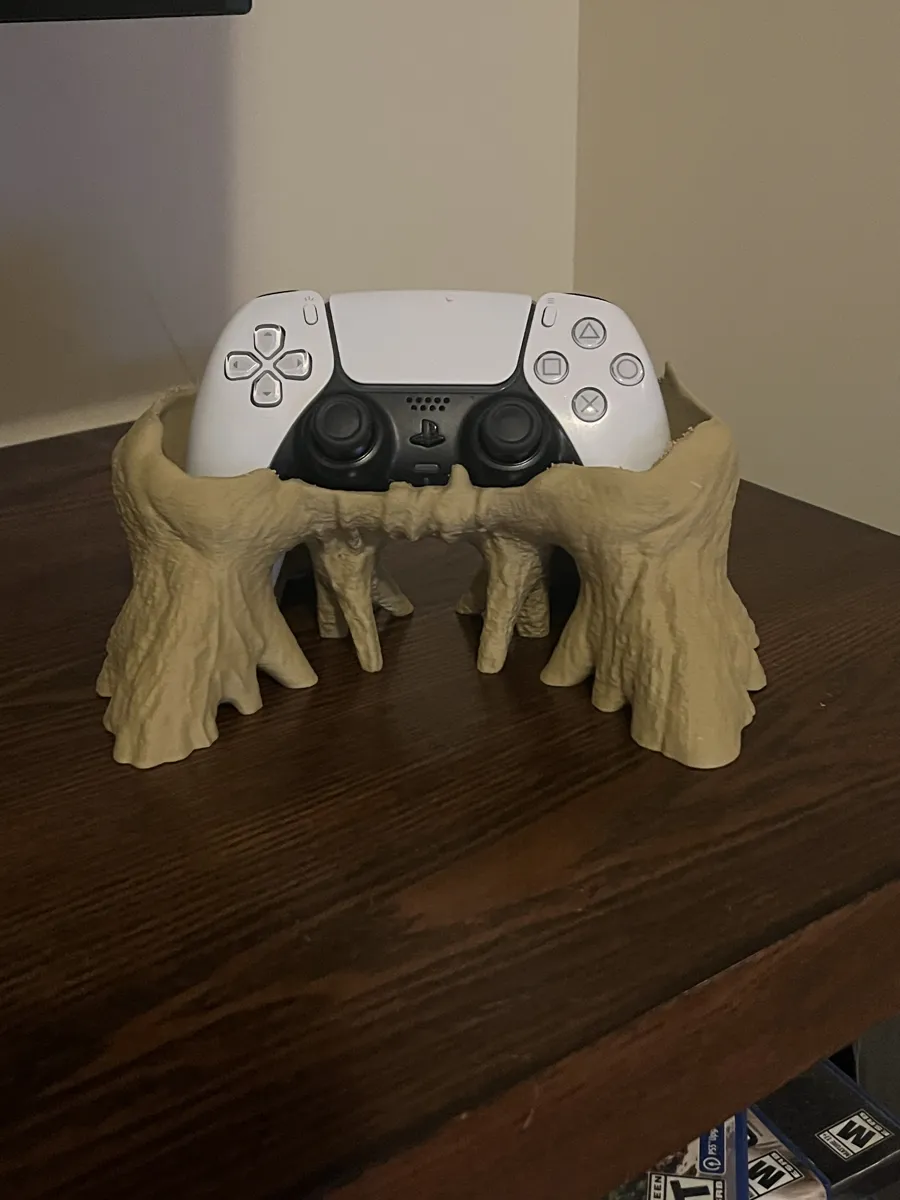 Rooted PS5 controller stand, photo 2 of 4 - Rooted PS5 controller stand Household
